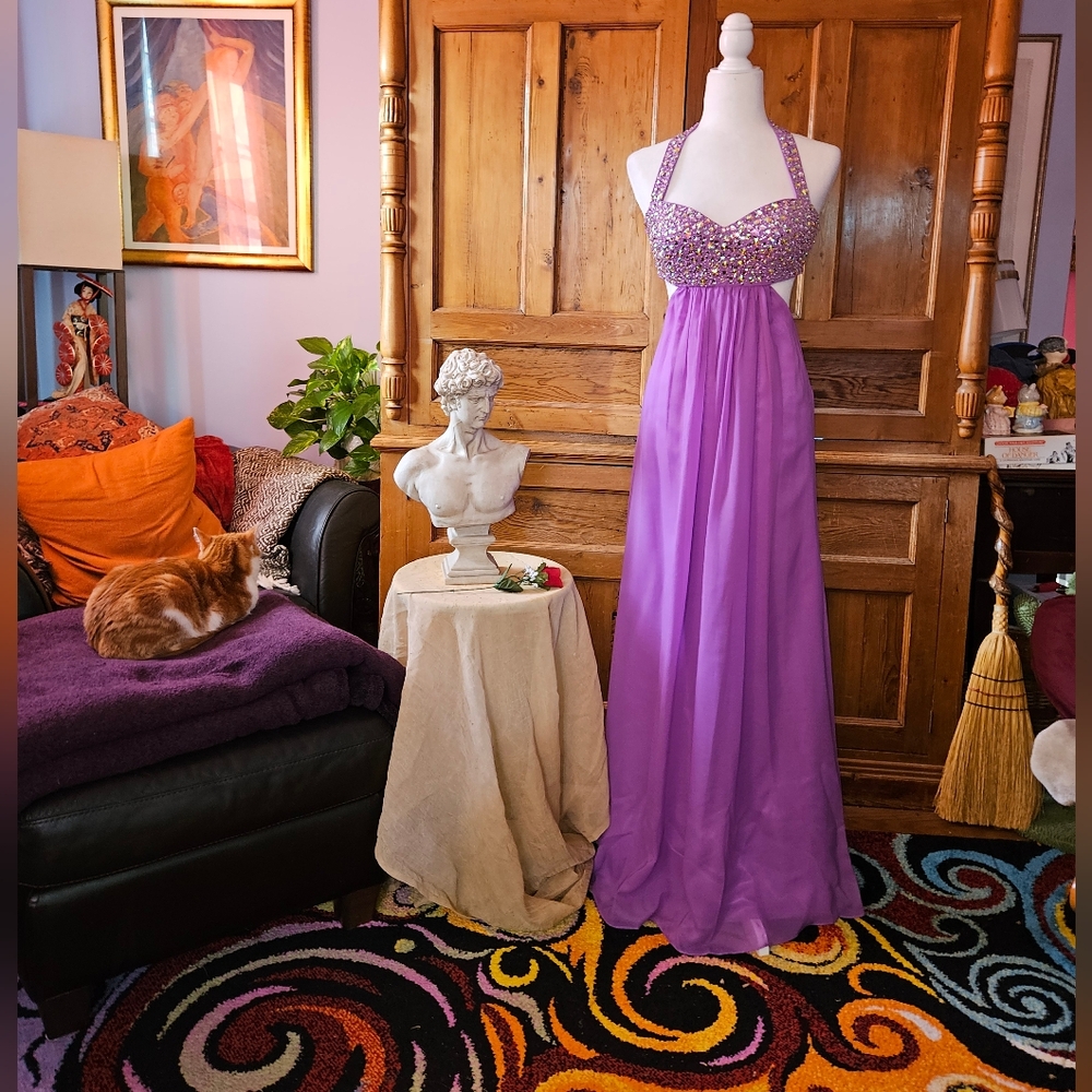 JUMP Apparel stunning lilac purple, jeweled prom gown. Size 7/8. New with tags